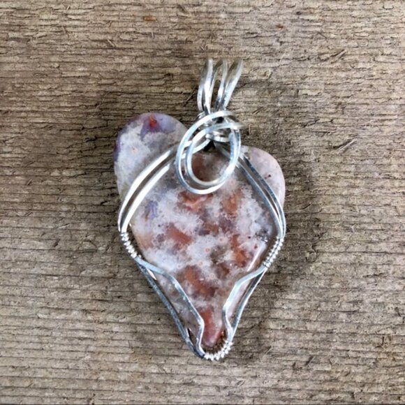 Fossilized Coral Jasper Asymmetrical Heart Necklace Pendant - Picture 1 of 4